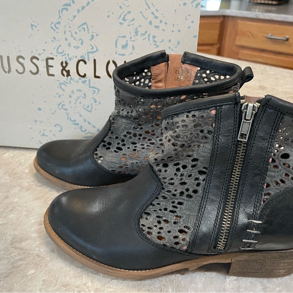Musse and Cloud Ankle Boots EUC - Picture 1 of 5